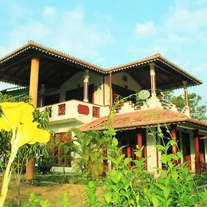 sinhagiri-villa.kandyhotelsnow.com/