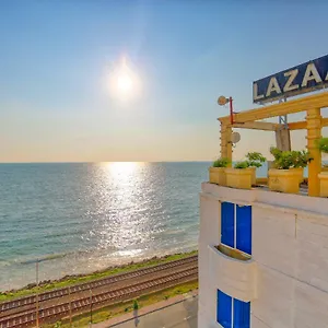 Lazaani Hotel